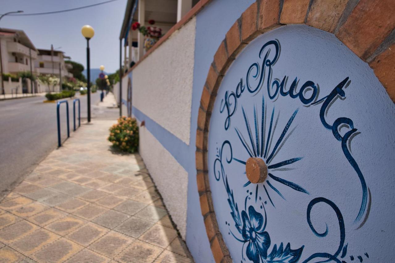 La Ruota Hotel Oliveri Exterior photo